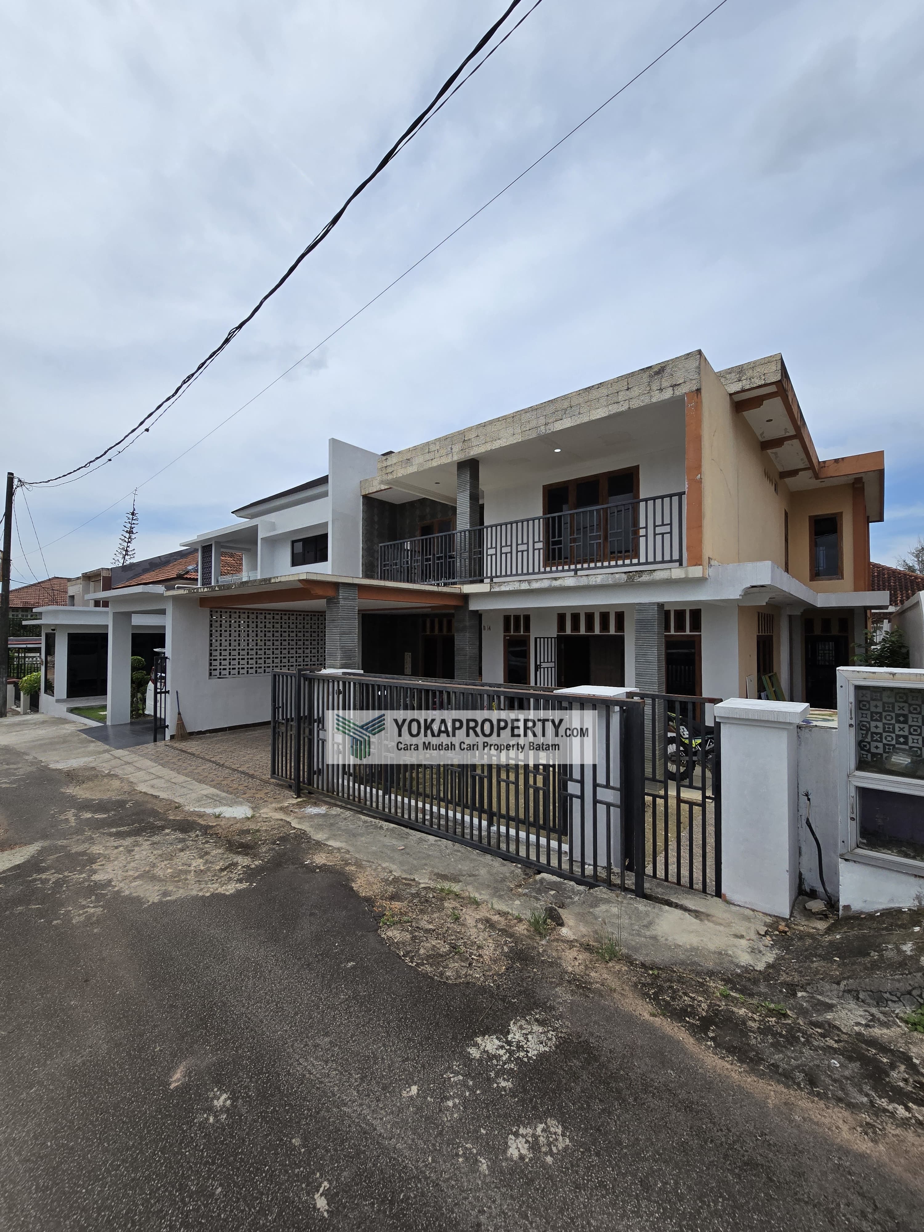 RUMAH STRATEGIS DI JALAN UTAMA TIBAN